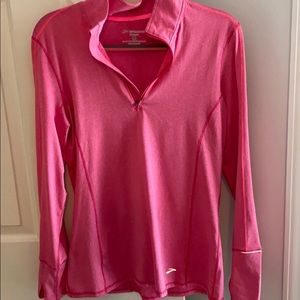 Brooks running top